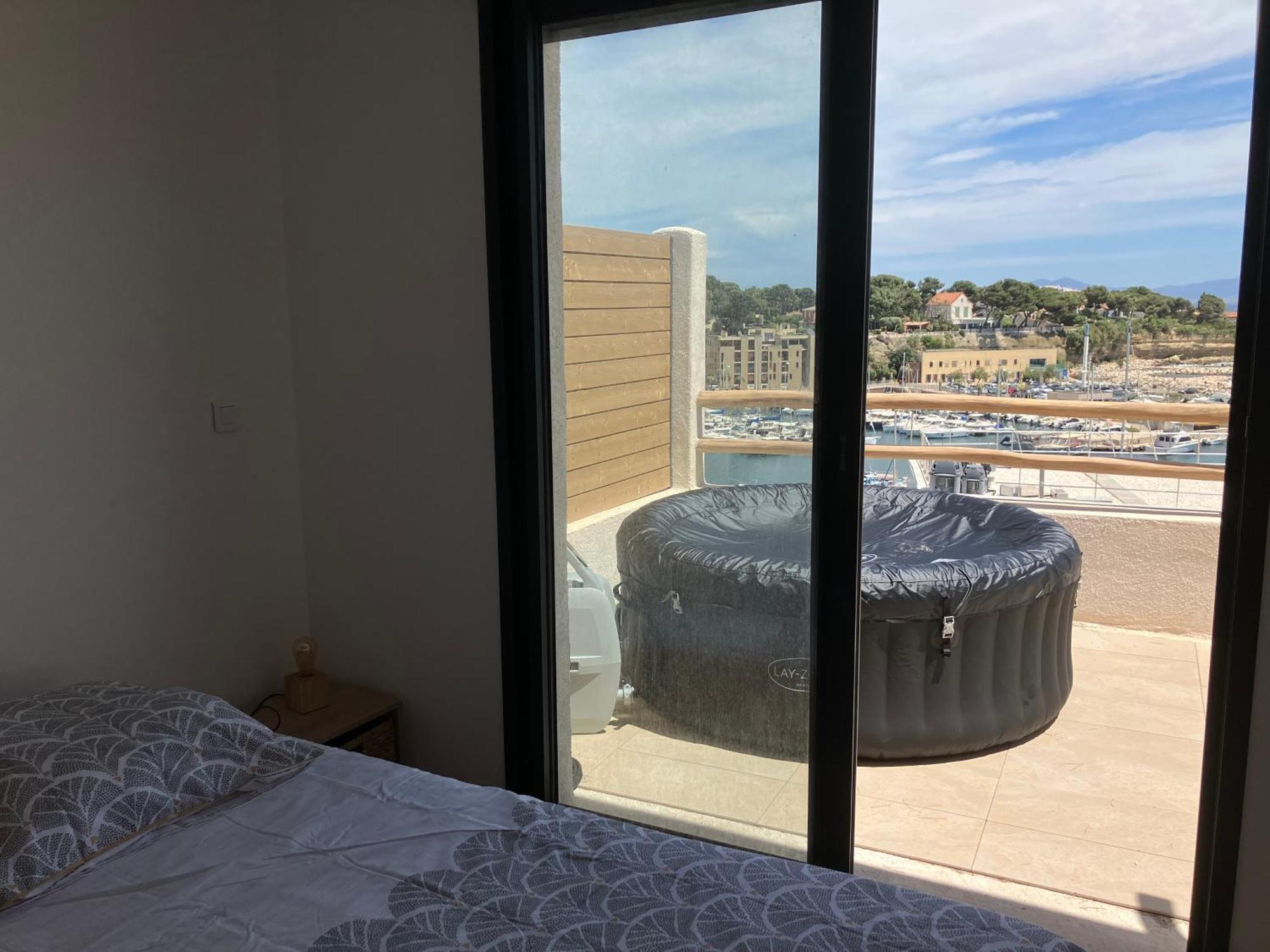 T2 Vue Sur Le Port Jacuzzi Terrasse Et Parking Apartment Carry-le-Rouet Luaran gambar